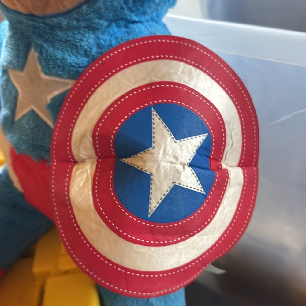 Build-A-Bear Captain America bear - Picture 3 of 3